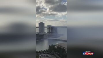 Anteprima: Miami, demolito lo storico hotel Mandarin: implosione in meno di 20 secondi