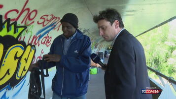 Lodi, il sottopassaggio della tangenziale è terra di nessuno