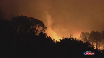 Incendio sul Monte Faeta, evacuate 3500 persone
