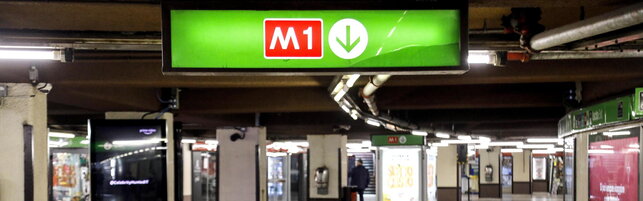Milano, brusca frenata della metro in centro: contusi e feriti