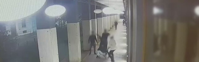 Accoltellato a Milano, la vittima scrive una lettera ai suoi aggressori