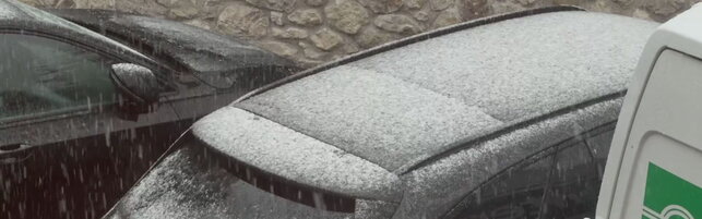 Anteprima: Maltempo, la neve torna a coprire il panorama delle Dolomiti