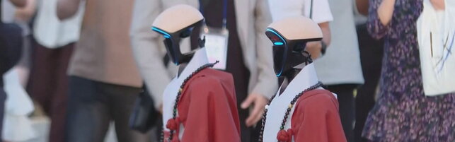 Anteprima: Corea del Sud, al festival delle lanterne partecipano anche i robot umanoidi