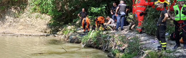 Anteprima: Reggio Emilia, si tuffa in un torrente e non riemerge: morto un 14enne