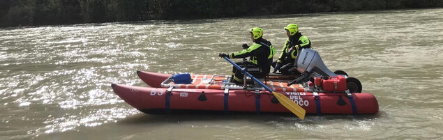 Bressanone, anziano cade nell'Isarco in piena e mu