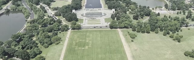 Anteprima: Un numero misterioso è apparso sul prato del National Mall contro Trump