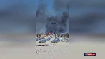 Anteprima: Maxi incendio a Lecce, circa 1000 persone evacuate