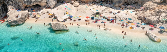 https://img-prod.tgcom24.mediaset.it/images/2026/06/26/085722757-177375e5-fe36-4f3a-be16-d038d900debb.jpg