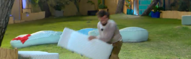 https://img-prod.tgcom24.mediaset.it/images/2026/07/01/205945251-2b7a2757-51aa-4147-91bc-adc7ecacfa0f.png