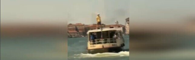 https://img-prod.tgcom24.mediaset.it/images/2026/07/04/064313092-3e01cd15-ed96-4ea4-b79d-21f6b4a8c1fa.jpg