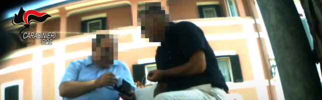 Difesa dell'ex 007 arrestato per presunto spionaggio