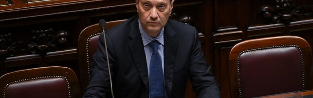 Legge elettorale, il ministro Ciriani: "Una ventina i franchi tiratori, hanno agito per istinto conservazione"