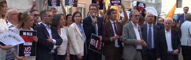 Governo ko alla Camera, scene di giubilo nell'opposizione: "Si apra la crisi"