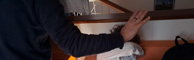 Padova, costringeva la moglie incinta a prostituirsi e la picchiava se guadagnava poco: arrestato 26enne