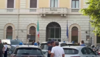 https://img-prod.tgcom24.mediaset.it/images/2026/07/20/173548860-ec0cdb87-7553-4bb8-9ae5-ea2a310539bf.png