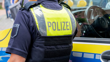 Berlino, auto sulla folla durante il gay pride: diversi feriti