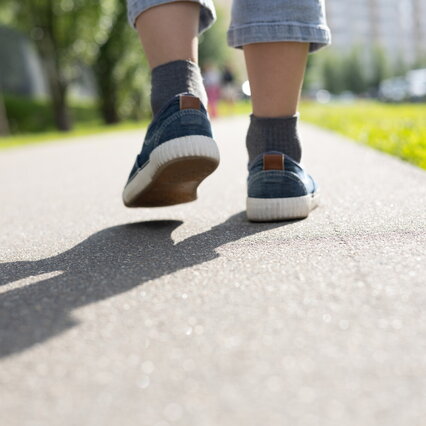 Anteprima: Bimbo di tre anni trovato solo in strada nel Catanese: madre denunciata per abbandono di…