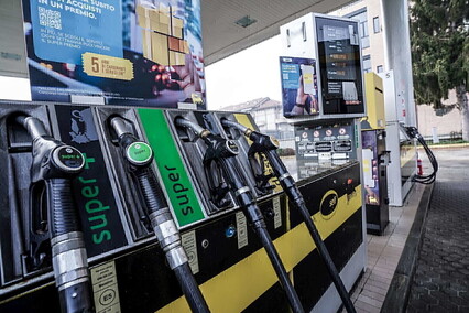 Caro Carburanti, il governo approva un nuovo taglio alle accise per il gasolio