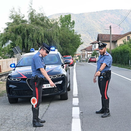 Anteprima: Torino, il 73enne che ha investito due volte i ciclisti per un gestaccio: "Ho reagito mal…