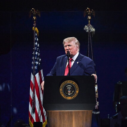 Anteprima: Trump annuncia una "guerra economica devastante" all'Iran | Salgono petrolio e gas: Brent…