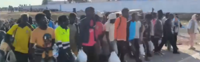 Anteprima: Ceuta, situazione ancora fuori controllo: allontanati altri 1.500 immigrati