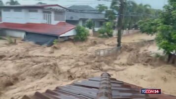 Copertina: La Thailandia in ginocchio per le inondazioni: oltre 30mila persone colpite