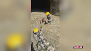 Anteprima: Nepal, salvate 350 persone intrappolate in un tunnel di una centrale idroelettrica