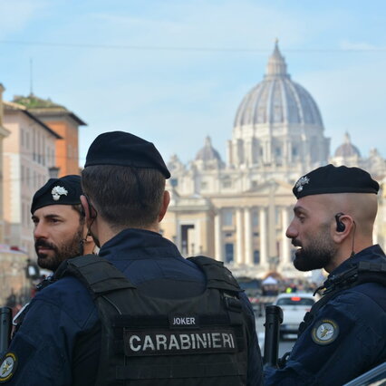 Anteprima: Roma, spari con arma ad aria compressa in centro: ferita una donna