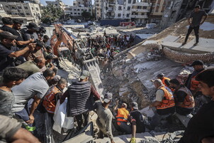Anteprima: Gaza, crolla un palazzo: almeno 20 morti e 50 bambini sotto le macerie