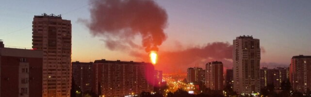 Copertina: Mosca, droni ucraini colpiscono una raffineria: due morti | Zelensky: "Usati anche missili da croci…