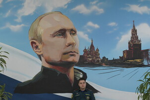 Copertina: Russia Unita stravince (ancora) le elezioni per la Duma | A Vladimir Putin il 66% della camera bassa