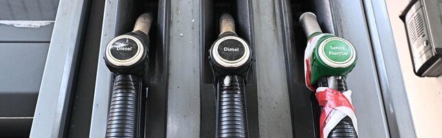 Carburanti, l’allarme della Cgia: “In sette mesi prezzo benzina +29%, diesel +36%”