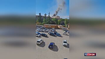 Anteprima: Roma, scoppia un incendio in una palazzina a Colli Aniene: un morto