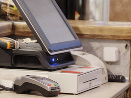Scontrini allineati al Pos, in 8 mesi emersi 11,8 miliardi di imponibile