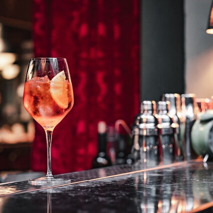 Anteprima: Venezia, è allarme per lo Spritz "tarocco": sottomarche nelle bottiglie originali, scatta…
