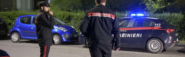 Anteprima: Cologno Monzese, scontro tra bande sudamericane con bastoni, machete e pistole: feriti du…