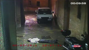 Anteprima: Morte David Rossi (Mps), la ricostruzione video dei Ris: "Una persona nel vicolo ha attes…