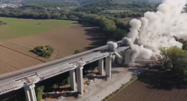 Anteprima: La demolizione del viadotto "Tevere" ripresa dal drone