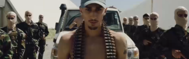 Anteprima: Baby Gang, nel nuovo video spara con armi da guerra in Iraq: i giudici gli negano i domic…