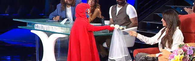 https://img-prod.tgcom24.mediaset.it/images/2026/10/17/202534858-eef1aa47-2c09-4b6e-b0d6-a5f73baf7dd2.jpg