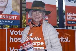 Helen Haines ha perso una gamba