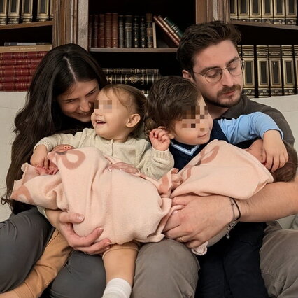 Maria e Giacomo, in due anni genitori di due coppie di gemelli: "Tutto è raddoppiato, anche l'amore"