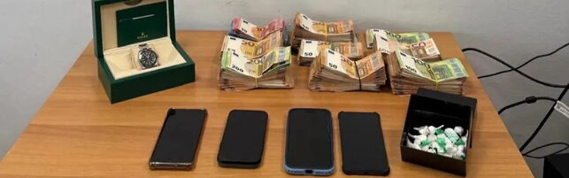 Torino, oltre 62 mila euro in contanti in casa e 39 dosi di cocaina: arrestato 38enne