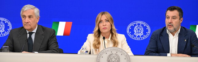 Manovra, Meloni: “Alzata a 55mila la soglia del secondo scaglione Irpef, esenzione bollo auto strutturale, climatizzatori in tutte le scuole”